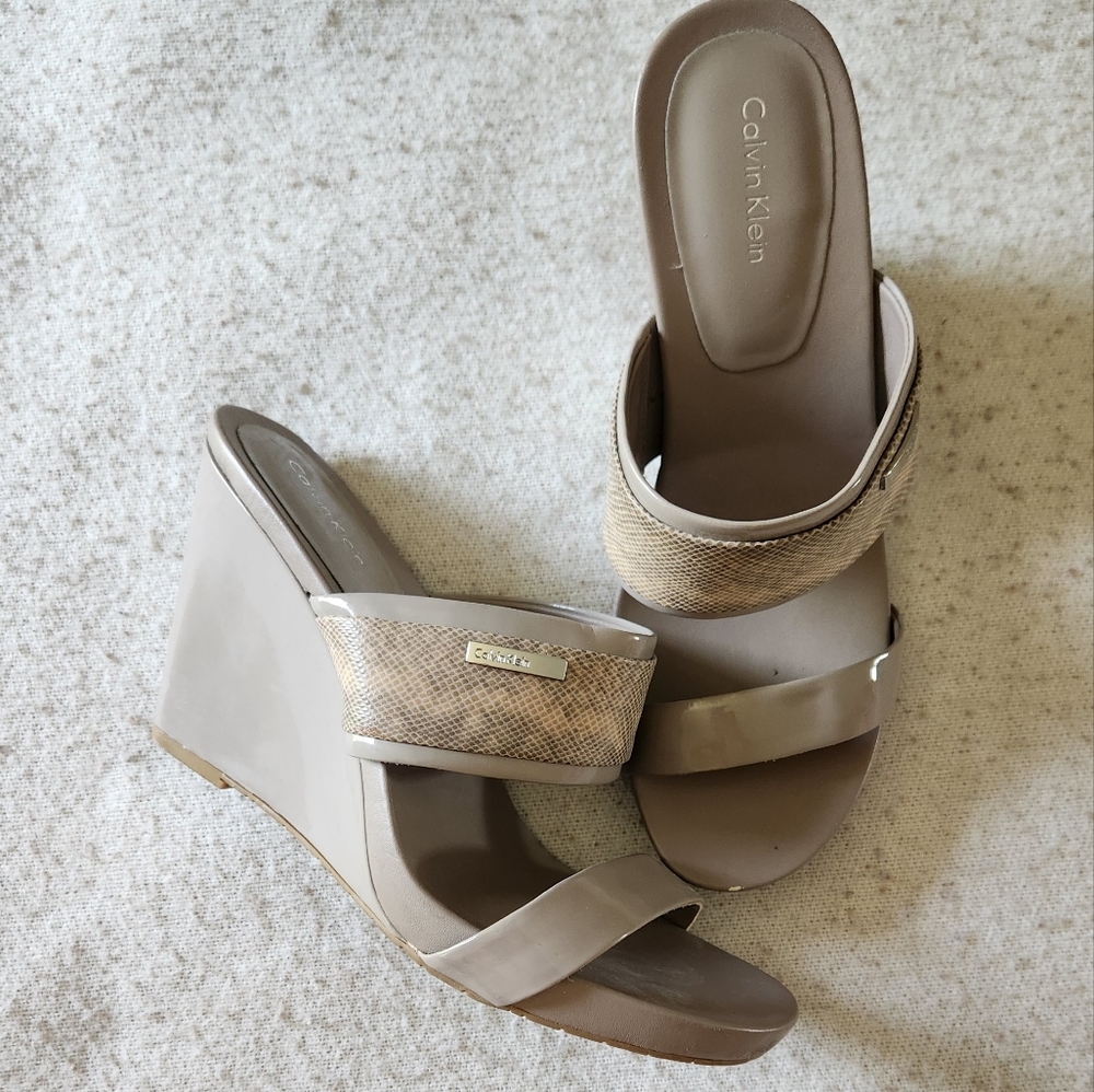 Calvin Klein Wedge sandal